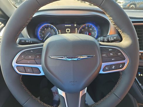 New 2026 Chrysler Pacifica Pinnacle image 15