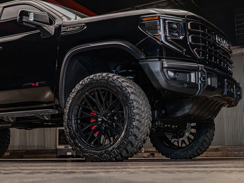 Used 2024 GMC Sierra 1500 AT4X AWD/4WD image 12