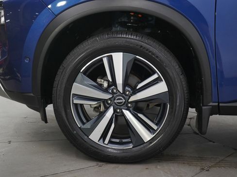 Used 2023 Nissan Rogue Platinum AWD/4WD image 31