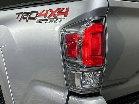 Used 2020 Toyota Tacoma TRD Sport AWD/4WD image 23