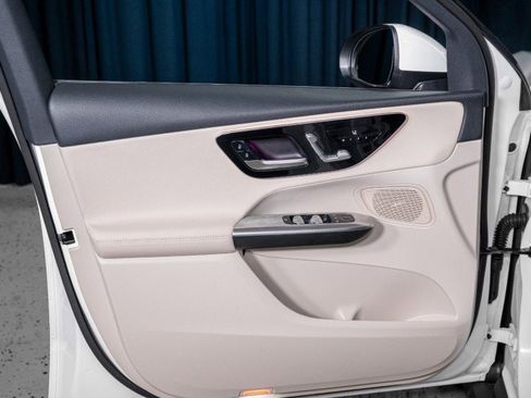 Certified 2026 Mercedes-Benz GLC 300 4MATIC image 11