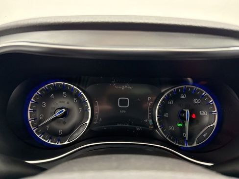 New 2026 Chrysler Pacifica Limited FWD image 34