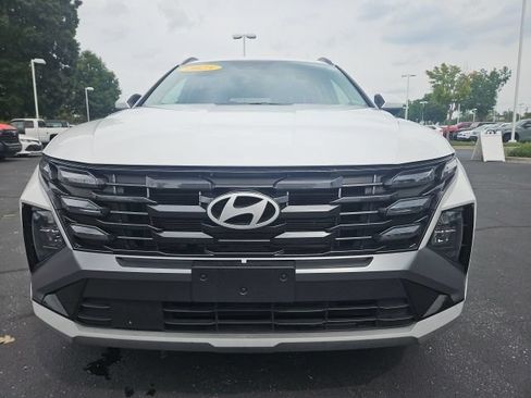Used 2025 Hyundai Tucson SEL FWD image 4