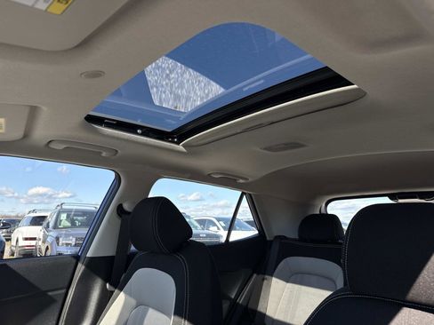 New 2026 Hyundai Venue SEL image 3