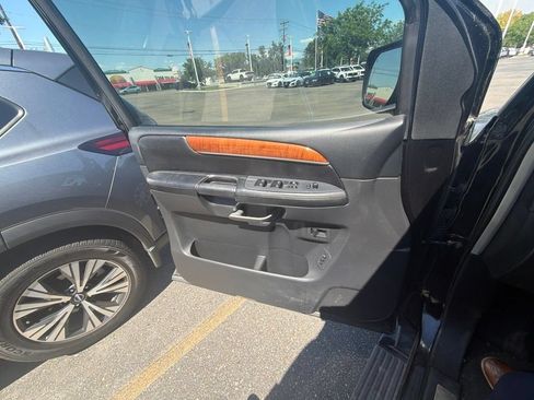 Used 2010 INFINITI QX56 2WD image 9