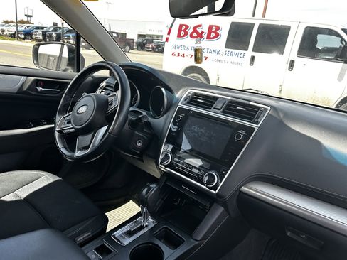 Used 2018 Subaru Legacy 2.5i Premium AWD/4WD image 13