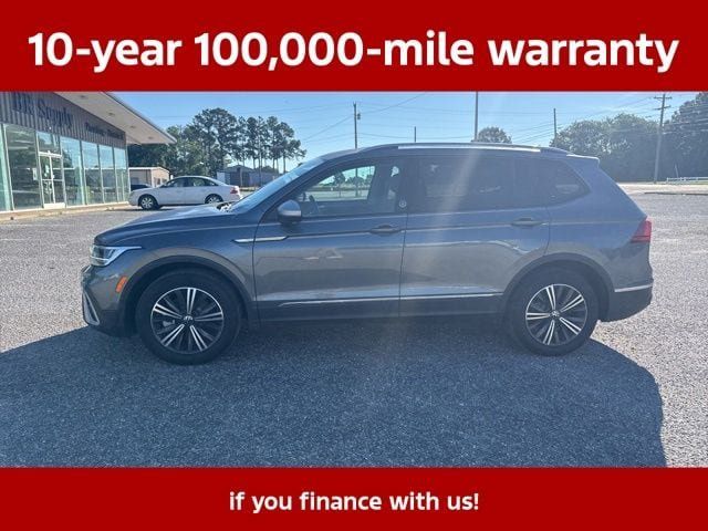 Used 2024 Volkswagen Tiguan Wolfsburg Edition FWD image 2