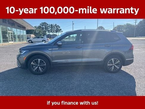 Used 2024 Volkswagen Tiguan Wolfsburg Edition FWD image 2