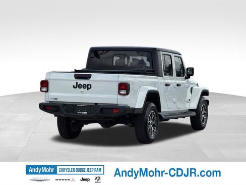 Used 2024 Jeep Gladiator Sport AWD/4WD image 7