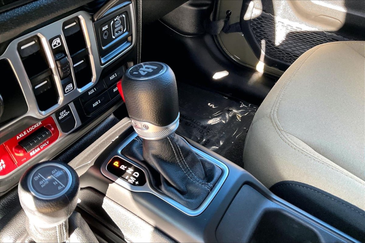Used 2025 Jeep Wrangler Unlimited Sport S 4xe AWD/4WD image 14