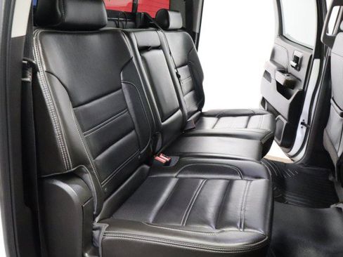 Used 2018 GMC Sierra 2500 Denali w/ Duramax Plus Package AWD/4WD image 9