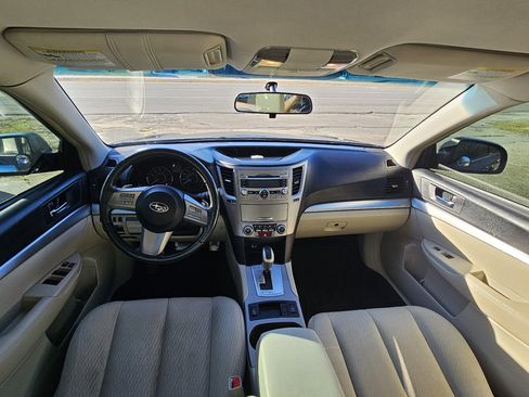 Used 2010 Subaru Legacy 2.5i Premium image 17