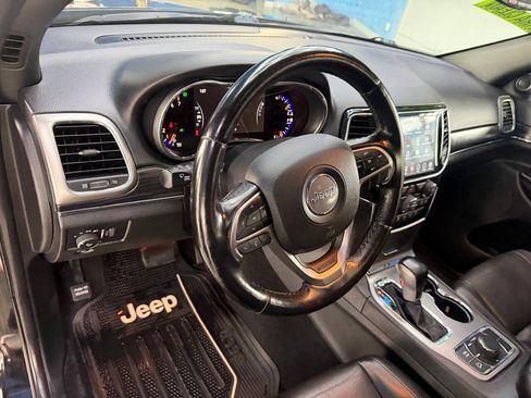 Used 2020 Jeep Grand Cherokee Limited AWD/4WD image 23