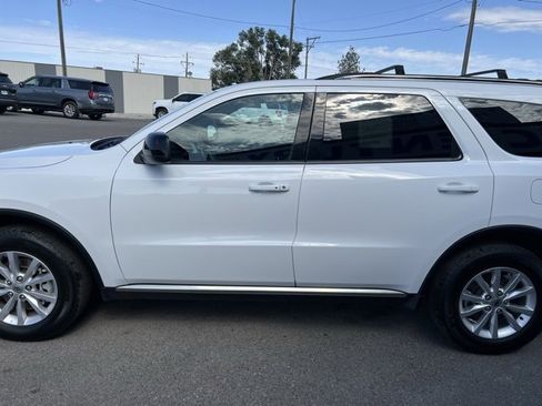 Used 2024 Dodge Durango SXT image 6