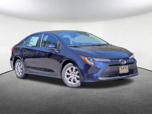 New 2026 Toyota Corolla LE FWD image 2