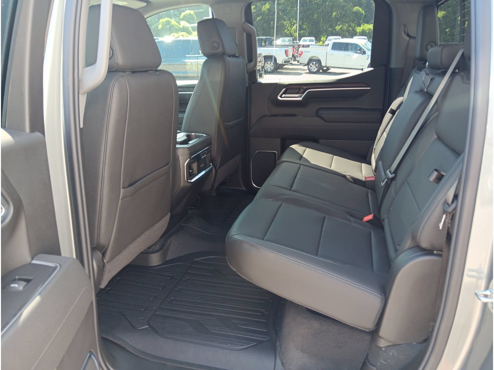 New 2026 GMC Sierra 1500 SLT w/ SLT Premium Plus Package AWD/4WD image 14