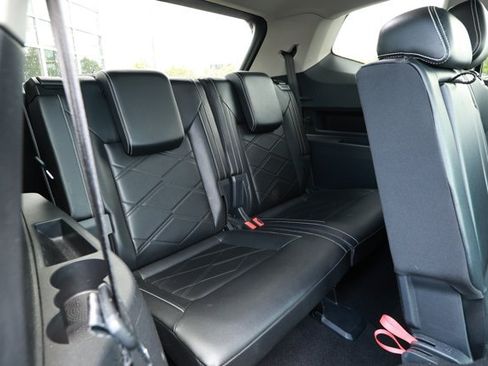 Used 2024 Volkswagen Atlas SE AWD/4WD image 29