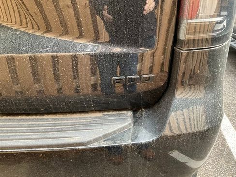 Used 2024 Cadillac Escalade Sport Platinum w/ LPO, ONYX Package image 6