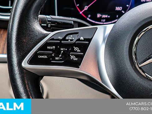 Used 2025 Mercedes-Benz C 300 Sedan image 26