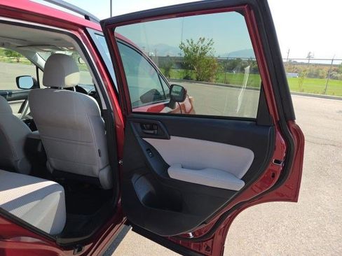 Used 2015 Subaru Forester 2.5i Premium w/ All-Weather Package AWD/4WD image 17