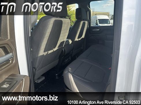 Used 2022 Chevrolet Silverado 2500 LT w/ Convenience Package image 9