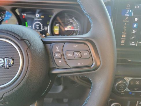 Used 2024 Jeep Wrangler Unlimited Rubicon 4xe w/ Technology Group image 16