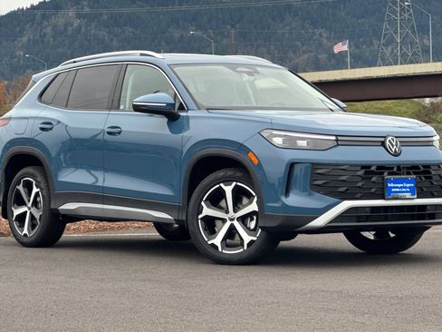 New 2026 Volkswagen Tiguan SE image 1