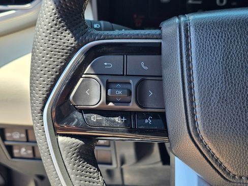 Used 2025 Toyota Sequoia Capstone AWD/4WD image 30
