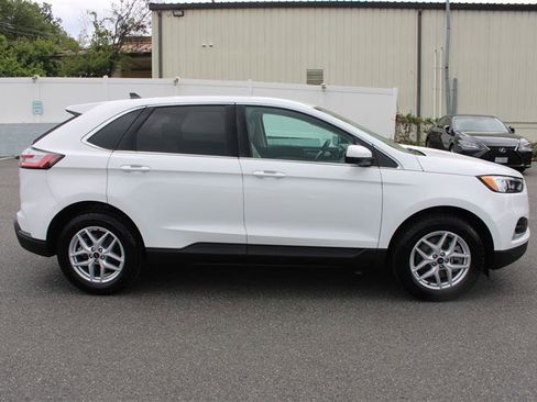 Used 2024 Ford Edge SEL w/ Class II Trailer Tow Package image 9