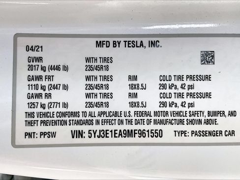 Used 2021 Tesla Model 3 Standard Range Plus RWD image 18