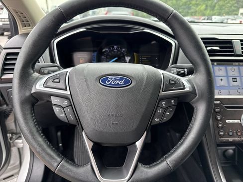 Used 2019 Ford Fusion Energi Titanium FWD image 23