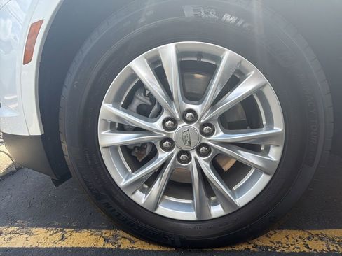 Used 2024 Cadillac XT5 Luxury AWD/4WD image 7
