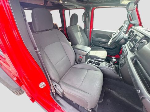 Certified 2023 Jeep Wrangler Unlimited w/ Convenience Group AWD/4WD image 31
