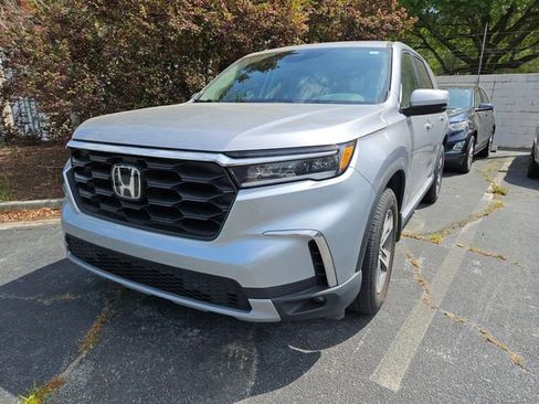 Used 2024 Honda Pilot EX-L image 2