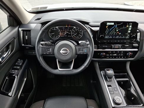 Certified 2022 Nissan Pathfinder SL image 15