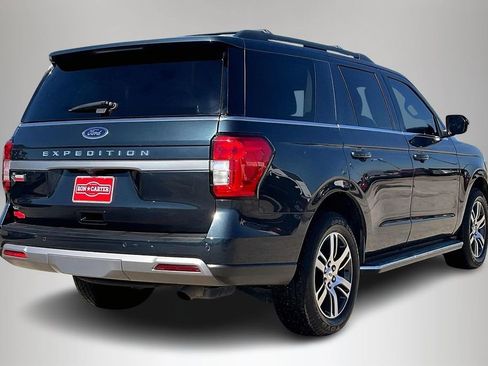 Certified 2023 Ford Expedition XLT image 5