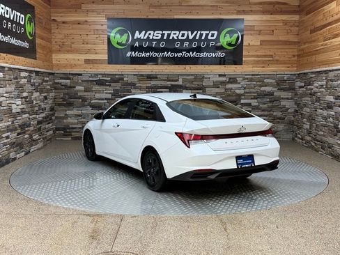 Certified 2023 Hyundai Elantra SEL image 7