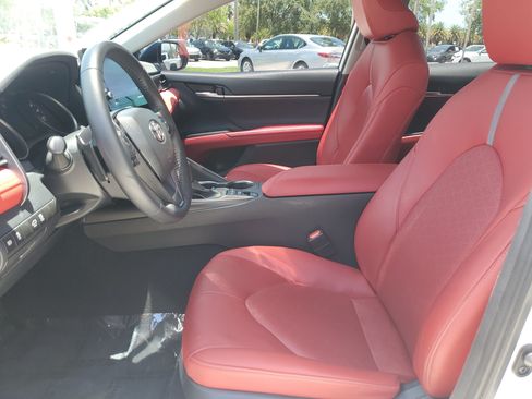 Used 2024 Toyota Camry XSE FWD image 18