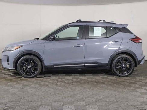 Used 2021 Nissan Kicks SR w/ Exterior Package FWD image 16