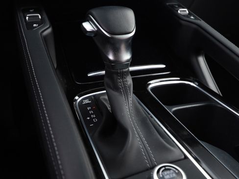 Used 2024 Kia Telluride EX w/ EX Captain's Chair Package FWD image 16