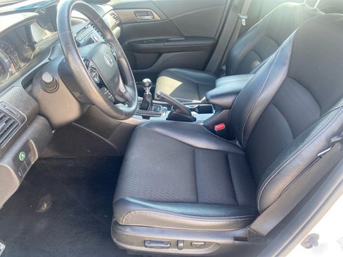 Used 2017 Honda Accord Sport image 11