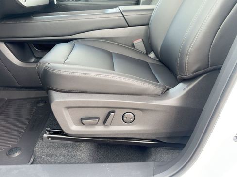 New 2026 Nissan Murano SV image 14