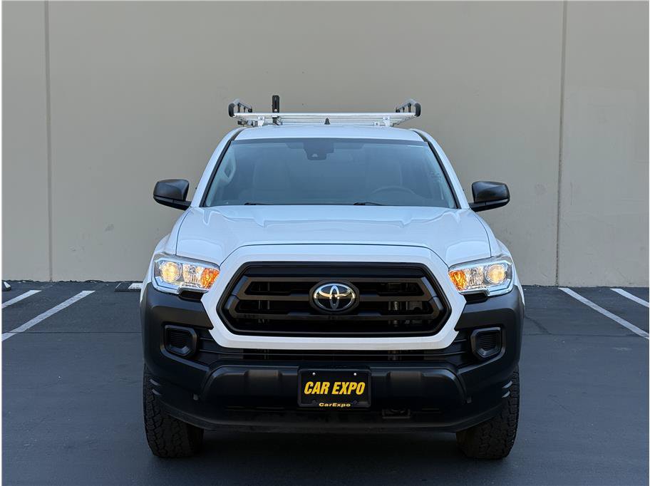 Used 2022 Toyota Tacoma SR RWD image 2