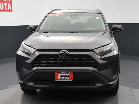 Used 2021 Toyota RAV4 LE image 7