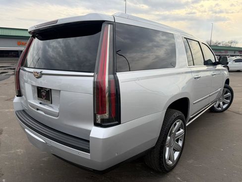Used 2019 Cadillac Escalade ESV Premium Luxury image 91