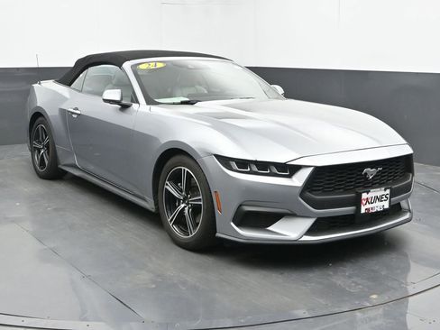 Used 2024 Ford Mustang Premium RWD image 3