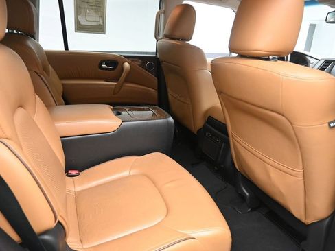 Used 2017 INFINITI QX80 Signature Edition RWD image 27