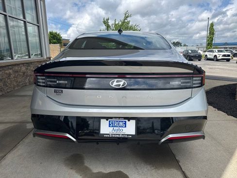 Used 2025 Hyundai Sonata SEL FWD image 4