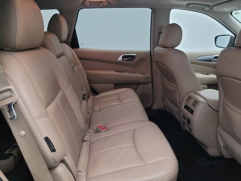 Used 2019 Nissan Pathfinder SL w/ SL Premium Package AWD/4WD image 19