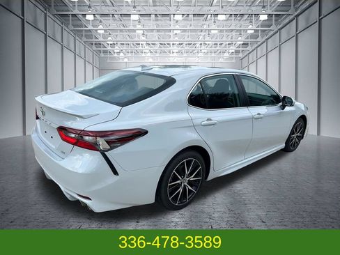 Used 2024 Toyota Camry SE FWD image 5